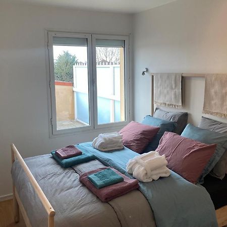 Appartement 2 Pieces De 44M² En Centre Ville Magny-les-Hameaux Kültér fotó