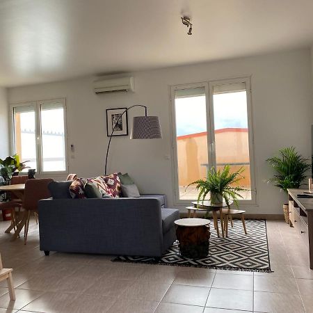 Appartement 2 Pieces De 44M² En Centre Ville Magny-les-Hameaux Kültér fotó